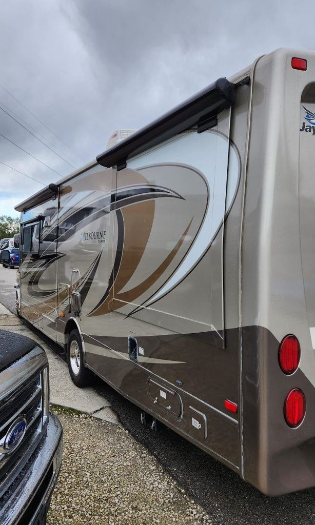 2013 Jayco Melbourne 29D National Vehicle