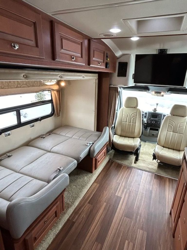 2015 Coach House Platinum II 241XL National Vehicle