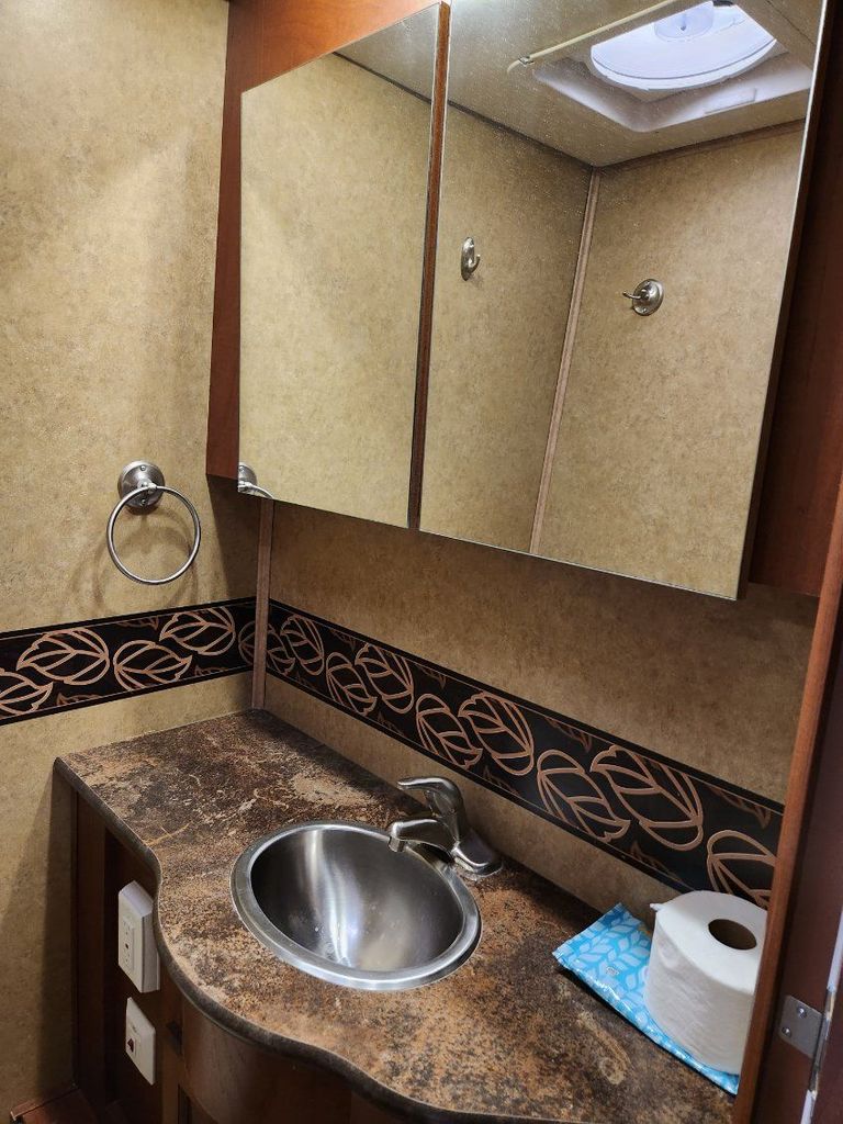 2013 Jayco Melbourne 29D National Vehicle