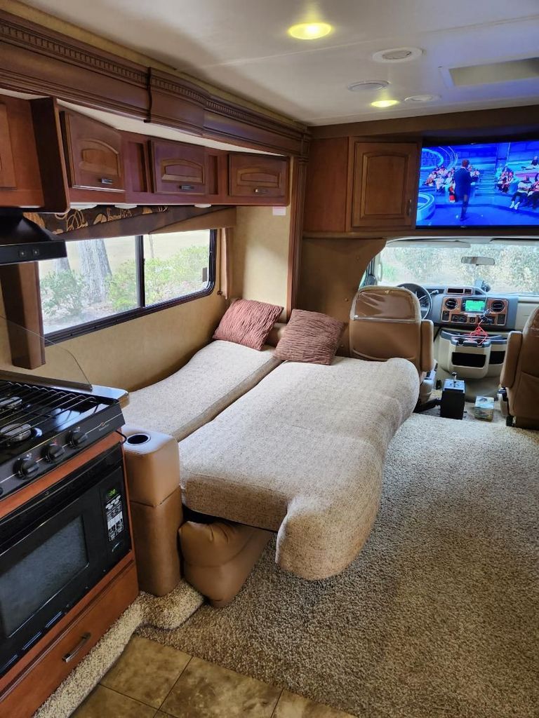 2013 Jayco Melbourne 29D - National Vehicle