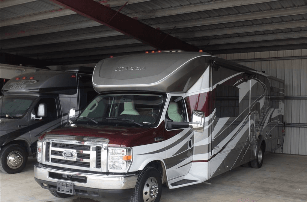 2016 Itasca Cambria 30J National Vehicle