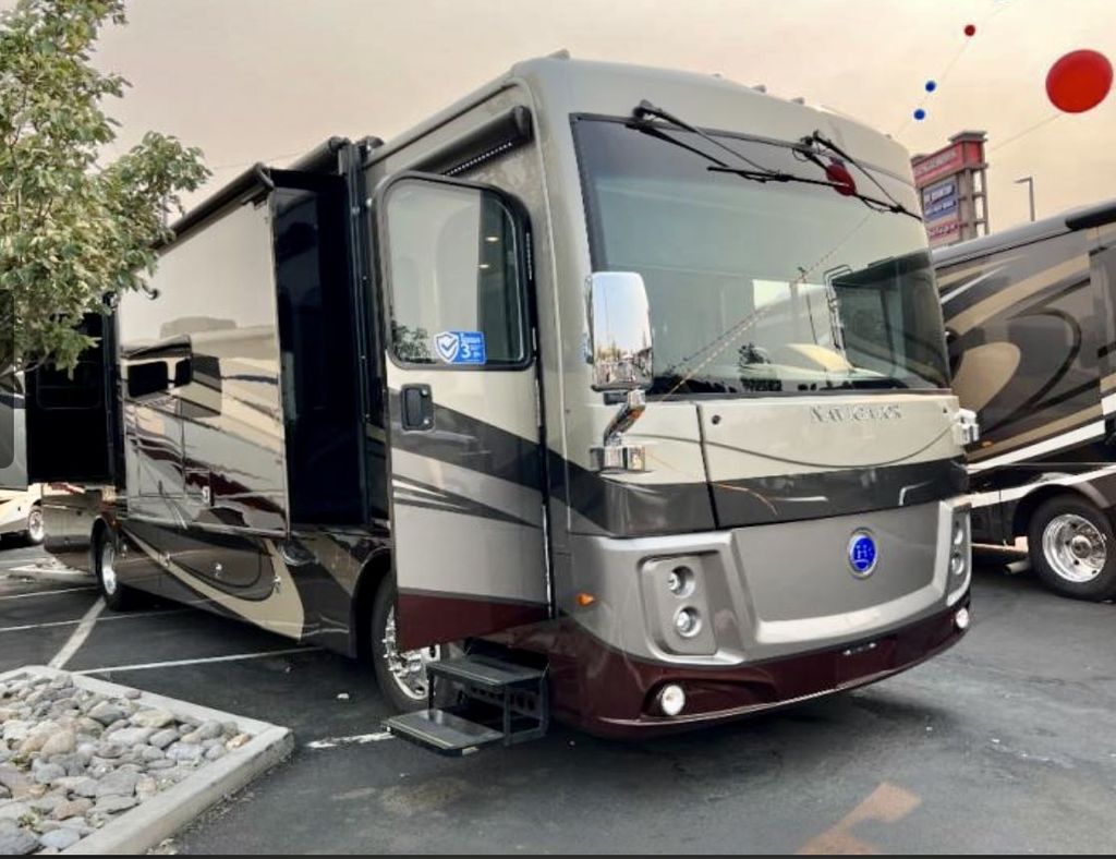 2022 Holiday Rambler Navigator 38n - National Vehicle