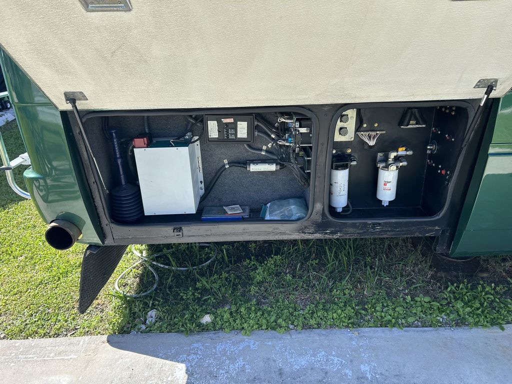 2003 National RV Tradewinds 7391LTC - National Vehicle