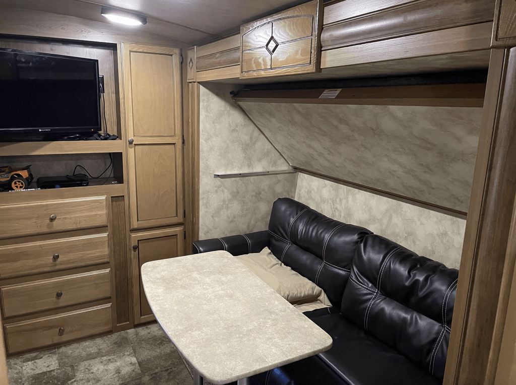 2016 Crossroads Sunset Trail Reserve 33 BD - National Vehicle