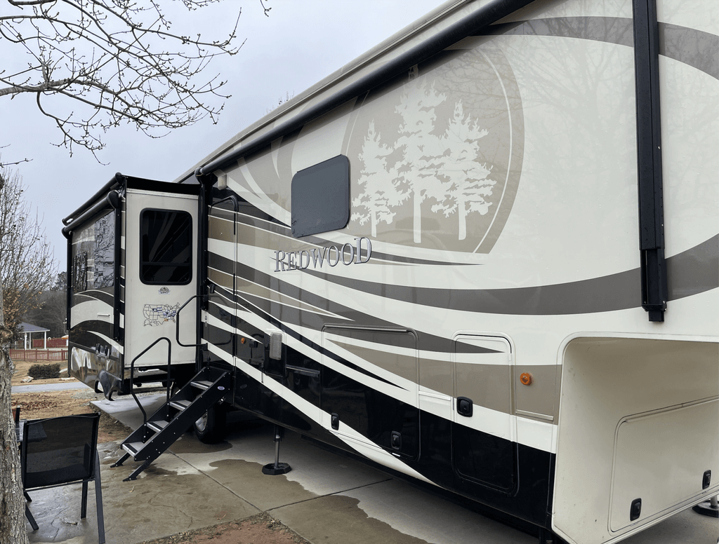2016 Redwood RV 5th Wheel 39MB - National Vehicle