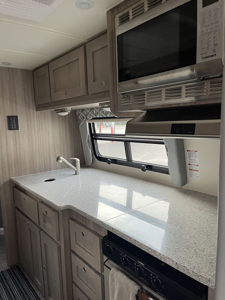 2022 Coach House Platinum 261XL - National Vehicle