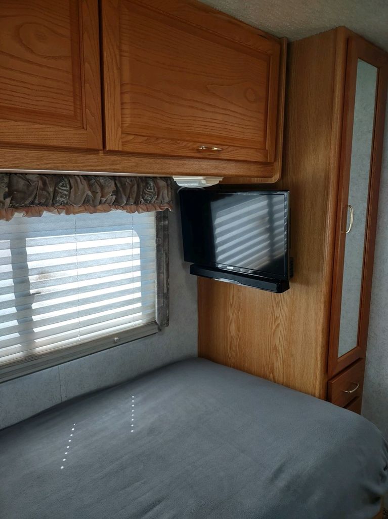 2001 Itasca Spirit 31T National Vehicle