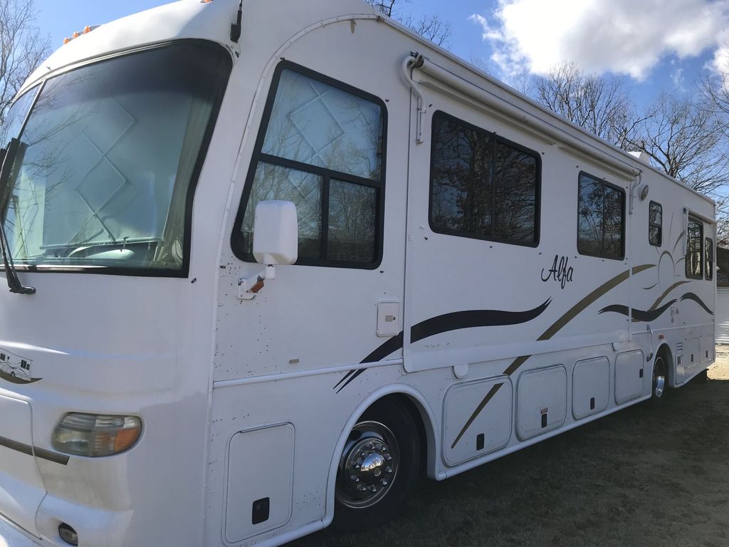 2004 Alfa See Ya 40FD - National Vehicle