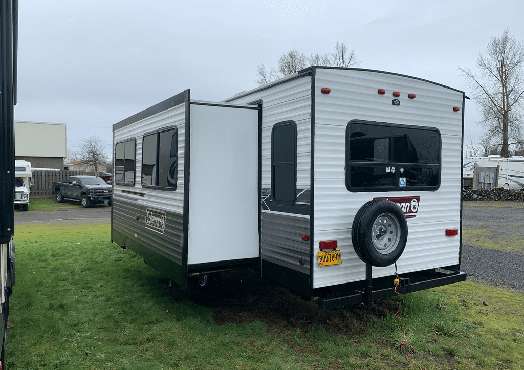 2022 Dutchmen Coleman Lantern 264RL - National Vehicle