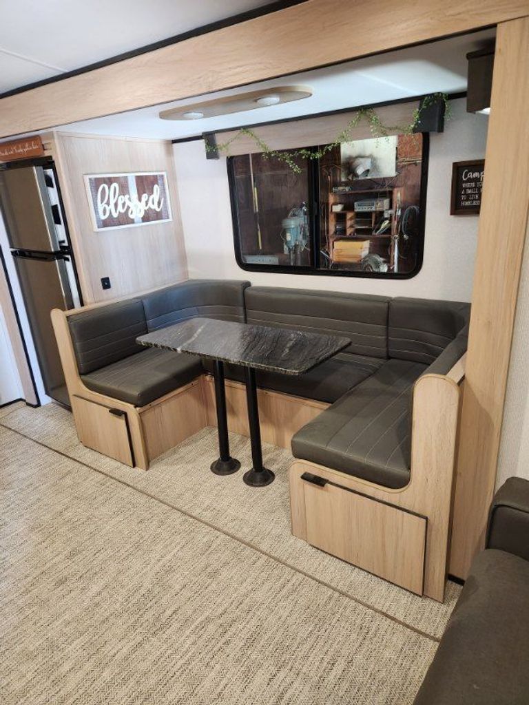 2021 Cruiser RV Radiance Ultra Lite 26 KB - National Vehicle