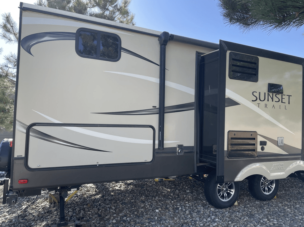 2016 Crossroads Sunset Trail Reserve 33 BD - National Vehicle