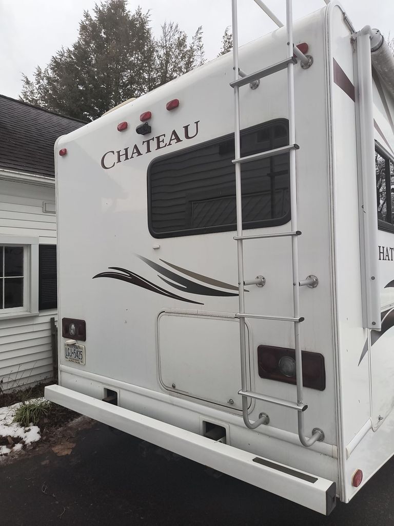 2013 Thor Motor Coach Chateau 23U - National Vehicle