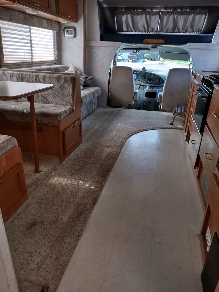 2001 Itasca Spirit 31T National Vehicle