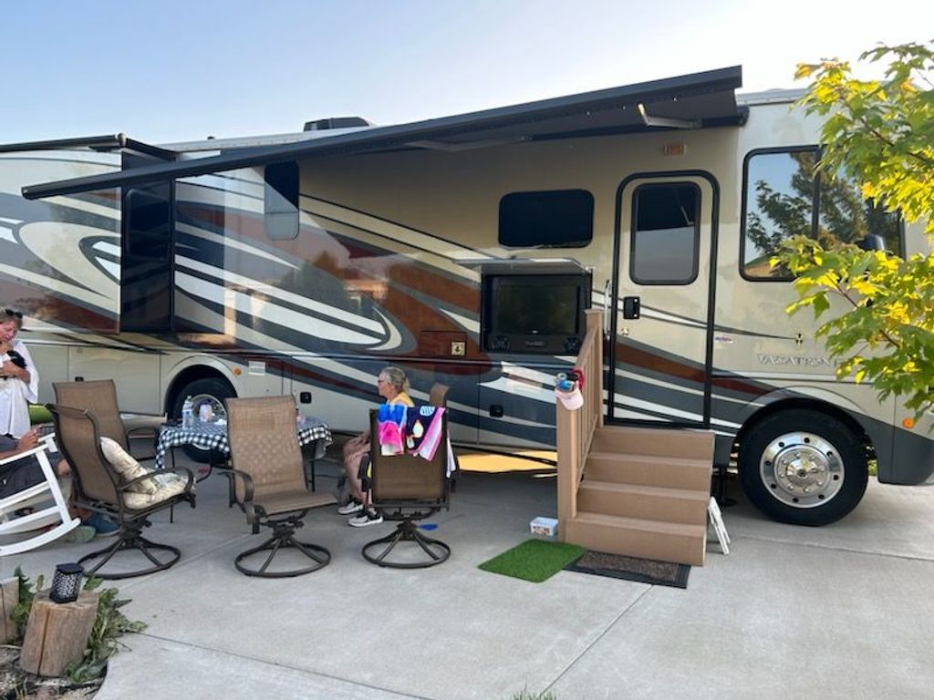 2017 Holiday Rambler Vacationer 35K - National Vehicle