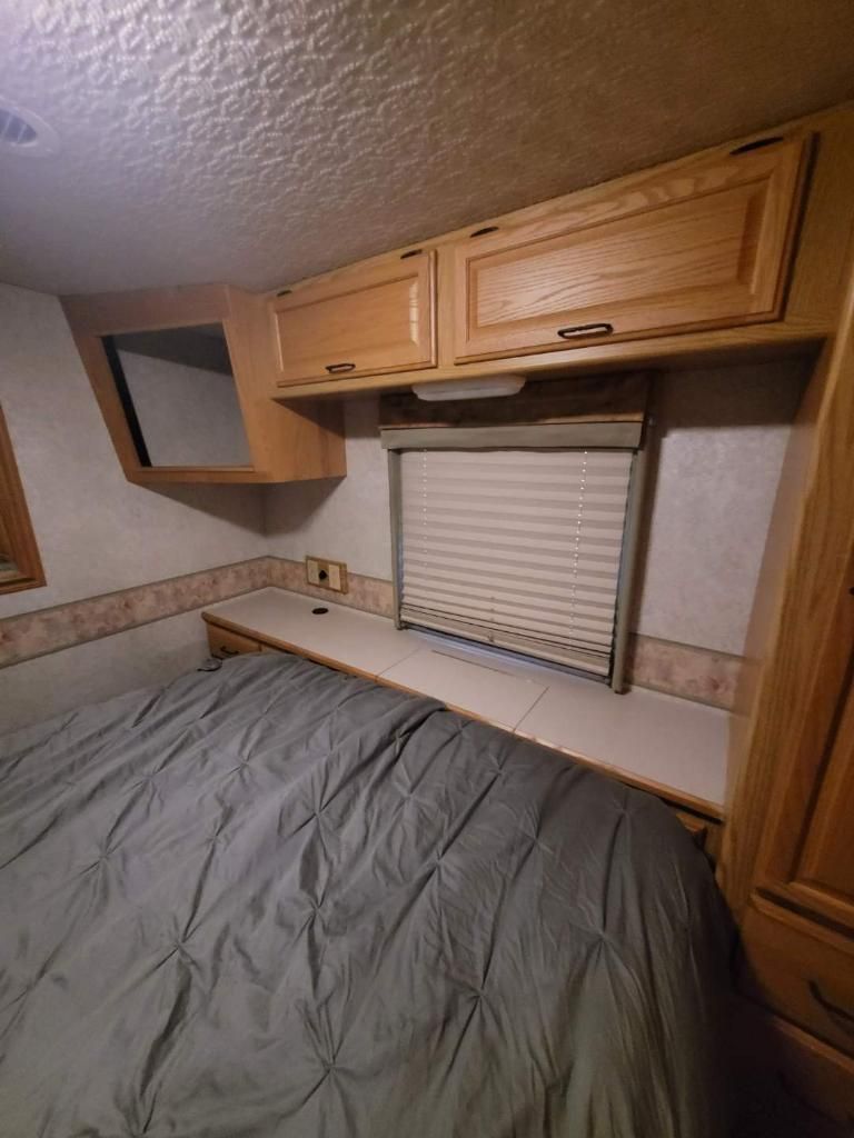 2002 Winnebago Adventurer 35U National Vehicle