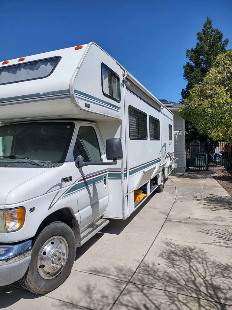 2001 Itasca Spirit 31T National Vehicle