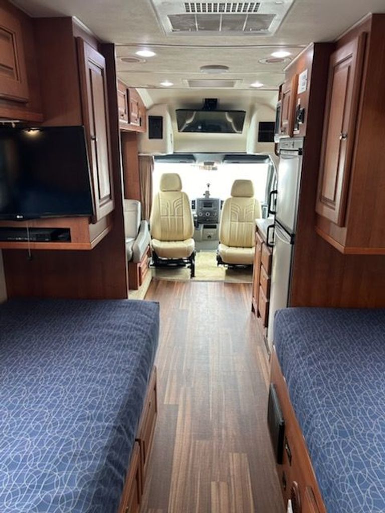 2015 Coach House Platinum II 241XL National Vehicle