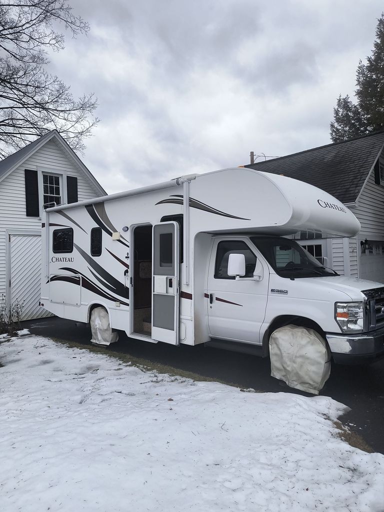 2013 Thor Motor Coach Chateau 23U - National Vehicle