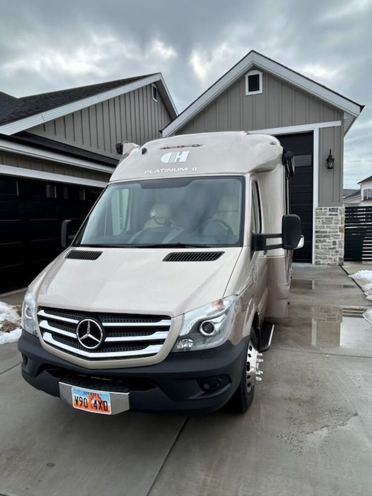 2015 Coach House Platinum II 241XL National Vehicle