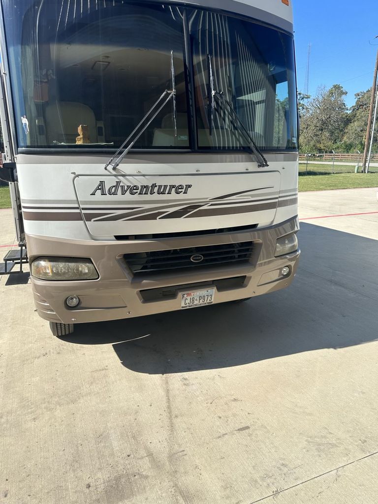 2005 Winnebago Adventurer 37B National Vehicle