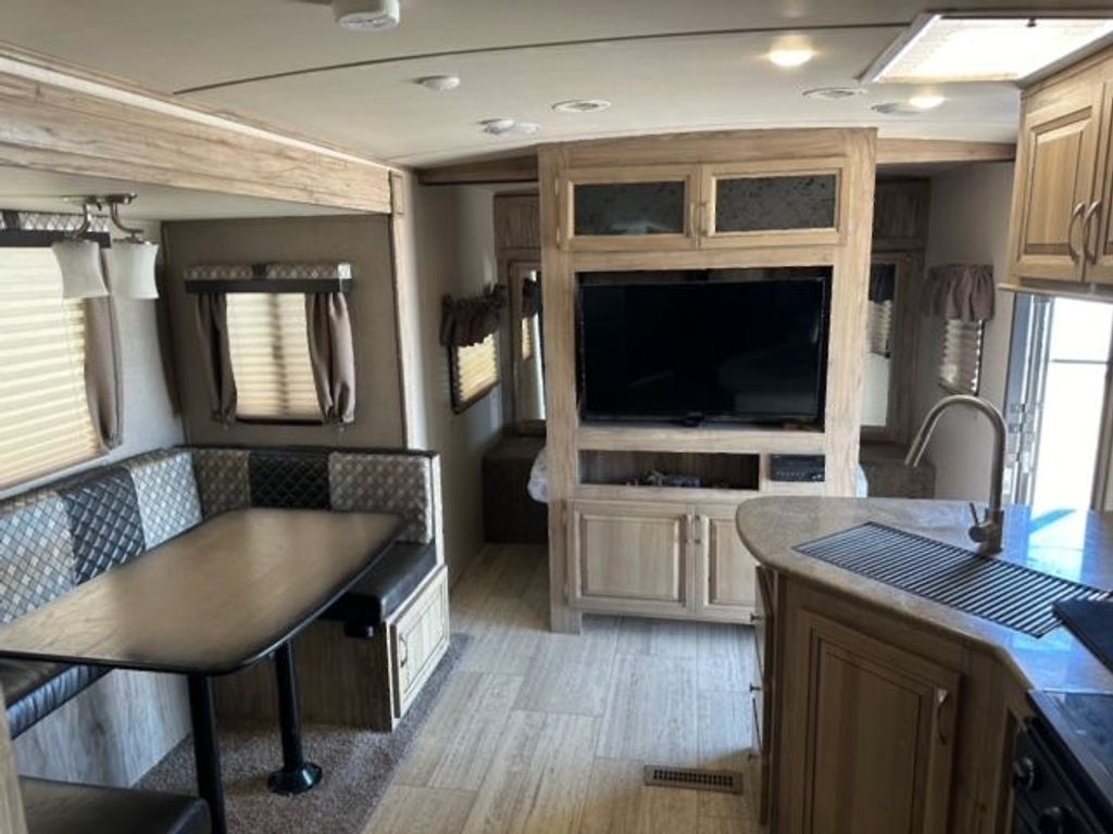 2019 Palomino by Forest River Solaire 240BHS - National Vehicle