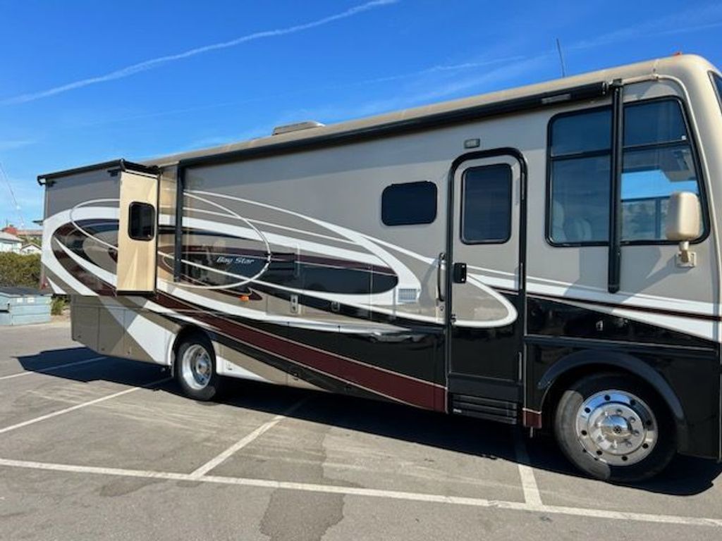 2017 Newmar Bay Star 3124 - National Vehicle