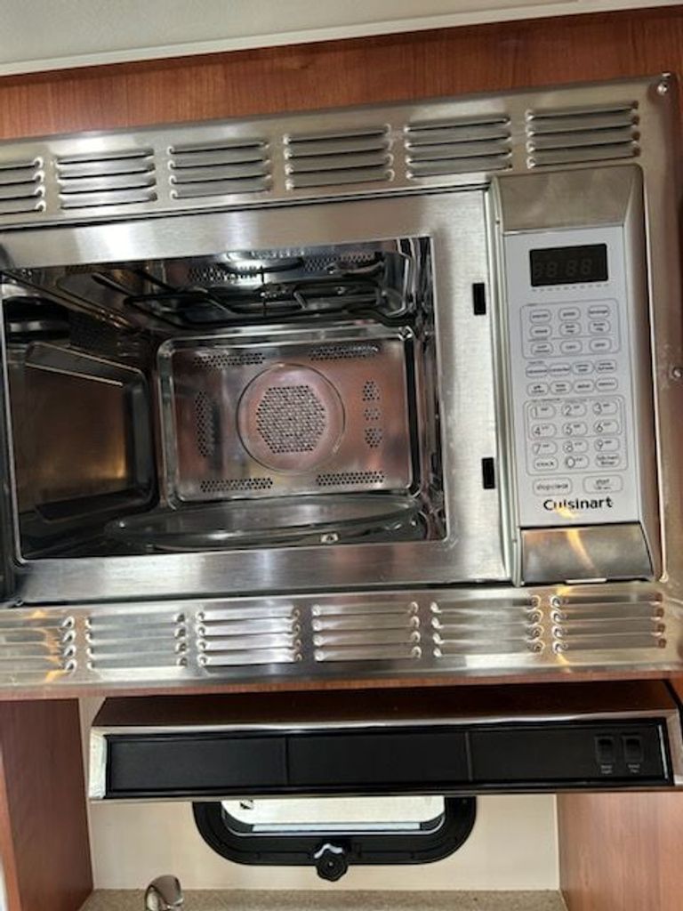 2015 Coach House Platinum II 241XL National Vehicle